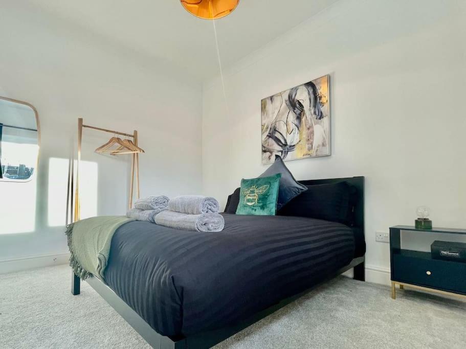 Cozy & Spacious 3-Bedroom Home By Tailored Accommodation Swansea Exteriér fotografie