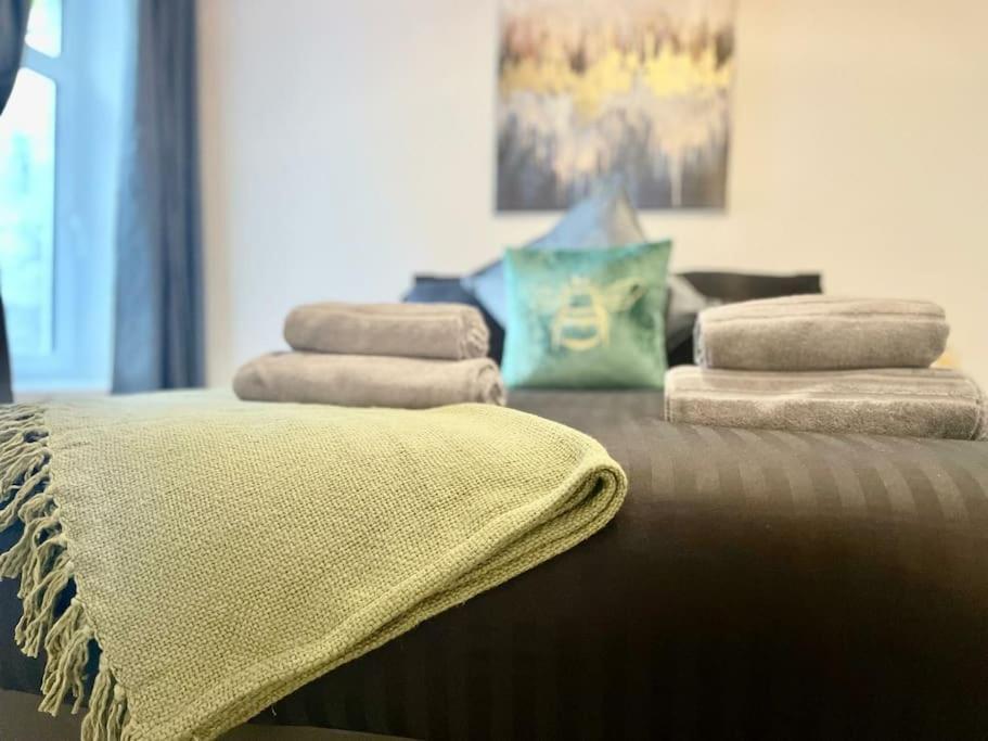 Cozy & Spacious 3-Bedroom Home By Tailored Accommodation Swansea Exteriér fotografie