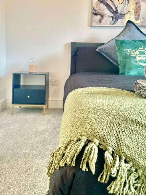 Cozy & Spacious 3-Bedroom Home By Tailored Accommodation Swansea Exteriér fotografie